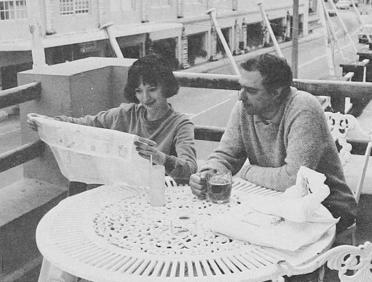 Диана Данни и НМ Клещевски. Фото thepokergrid.com