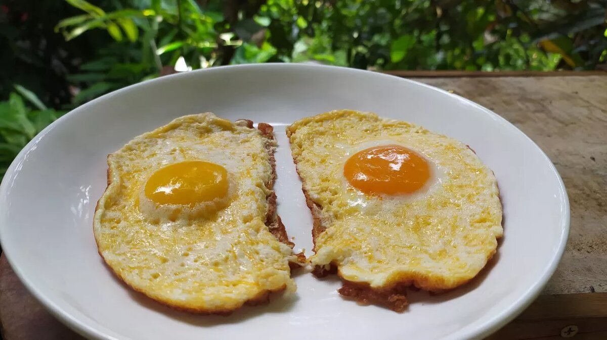 Готовим 12 необычных и вкусных яичниц - знакомый завтрак с новым акцентом |  Кухонный гений | Дзен