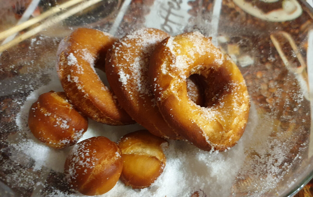 Пончики. Очень простой рецепт🍩 простых ДРОЖЖЕВЫХ ПОНЧИКОВ! А главное, вкус  детства...☕ | Чтение и творчество с TanyaAlex | Дзен