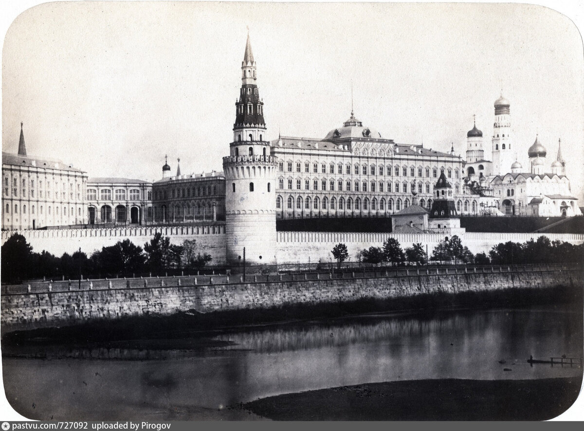 Фото кремля москва в год постройки