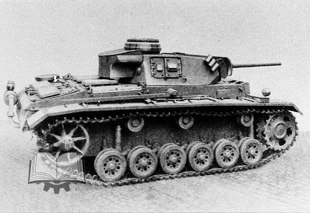 Поздние Ausf.L и ранние Ausf.M можно отличить по корме.