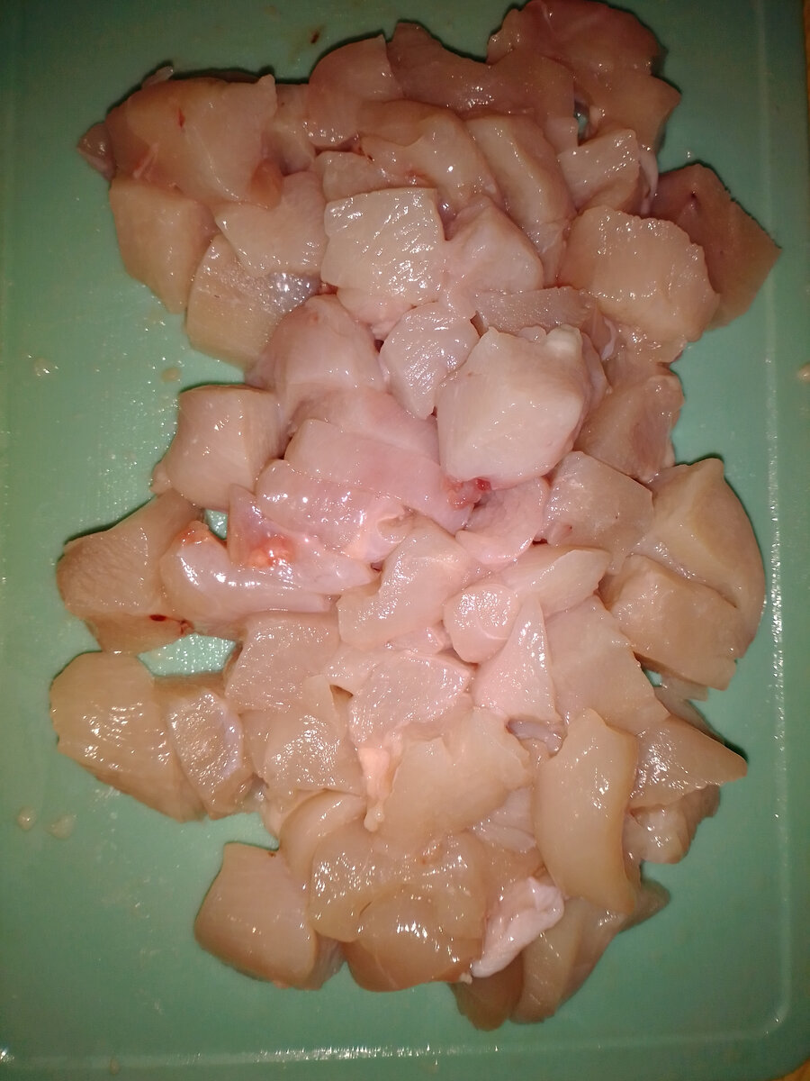 Примерно 2 на 2 см