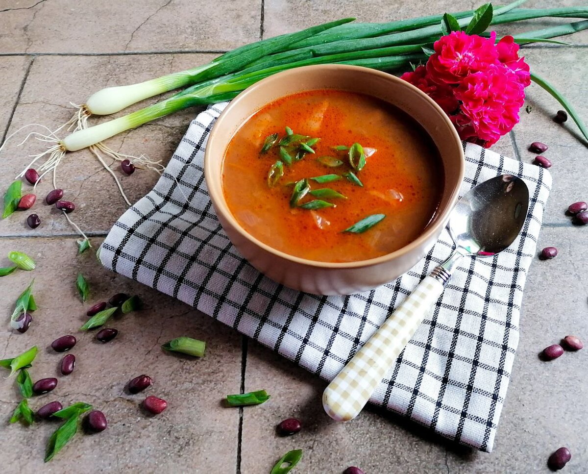 Томатный суп с сырными клёцками по-царицынски