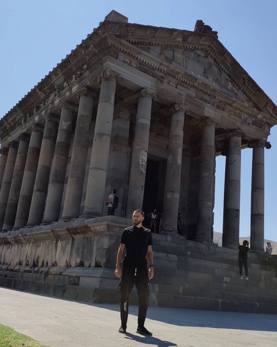 Языческий храм в Армении, построенный в I в. н. э. армянским царем Трдатом I