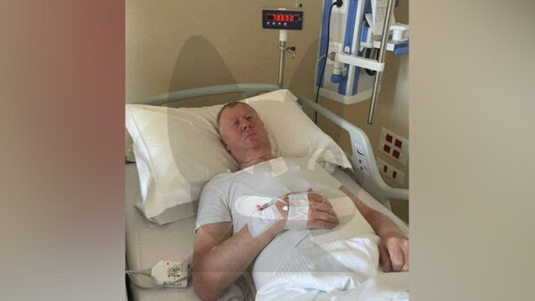 Анатолий Чубайс в реанимации. Обложка © Telegram / Кровавая барыня