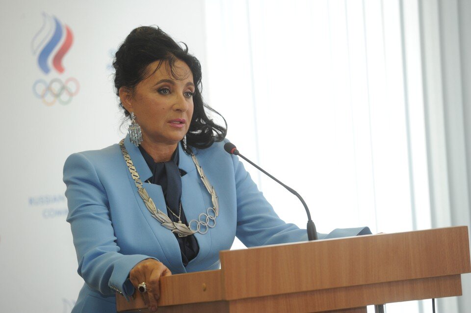     О нынешних воспитанницах Винер, сестрах Ареных, ходили слухи о смене спортивного гражданства. Владимир ВЕЛЕНГУРИН