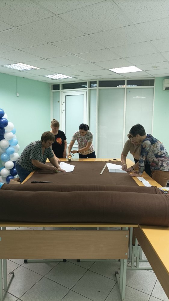    Пусть бойцов греет наша любовь