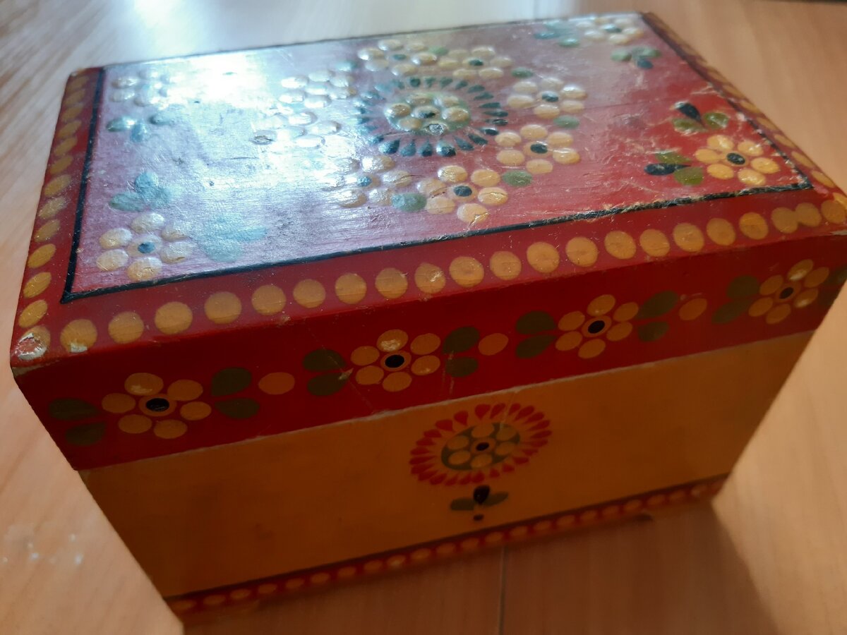 Старая шкатулка. Фото автора.