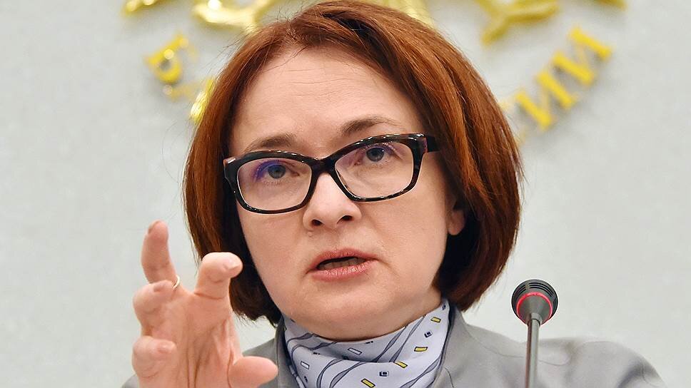 Повышенная комиссия при блокировке счета
 
Блокировка счета в современной жизни дело обыденное. Банковские организации активно исполняют федеральный закон №115 «О противодействии легализации (отмыванию) доходов, полученных преступным путём, и финансированию терроризма». Под угрозой признания «неблагонадежным клиентом» находится практически каждая организация. Банк может заморозить счёт, отказать в проведении любой подозрительной операции. Зачастую банки злоупотребляют полномочиями с целью неосновательного обогащения. Так, руководствуясь ФЗ №115 банк может взыскать комиссию за непредоставление или неполное предоставление запрашиваемой документации. Информация о содержании понятия «полноты» документов, необходимых для подтверждения сомнительных операций отсутствует. То есть, банк  руководствуется правилами внутреннего распорядка при оценке предъявленной документации. Правило «клиент всегда прав в данном случае не работает».
С 2013 года банкам позволено взимать с подозрительных клиентов повышенные или заградительные комиссии. Размер комиссии обычно составляет 15-20% от остатка на счёте. В судебных органах повышенный размер данной комиссии именуется «заградительным тарифом. По толкованию органов власти заградительный тариф представляет собой меру ответственности клиента перед банком и имеет штрафные характеристики. Но всегда ли банк имеет право взыскивать данный вид комиссии? С точки зрения законодательства, повышенная комиссия при блокировке счета не является платой за оказания услуг и банк должен заключать дополнительное соглашение с клиентом о данном виде тарифа. Клиент должен быть осведомлён в полном объёме о данной мере ответственности. Банк России также высказал свою точку мнения. Согласно словам представителя Центрального Банка, заградительный тариф регулируется договором, который заключают банковская организация и клиент. Подписывая договор, клиент должен внимательно ознакомиться с его условиями.
Исходя из вышеизложенного можно сделать вывод, что клиент банковской организации в любой момент может попасть в затруднительное положение. Законодательство РФ предоставляет банкам право блокировать счёт при любом сомнении в законности проводимых операций. Часто, такие сомнения нечем необоснованны.
Полученную банком повышенную комиссию, без соблюдения законодательных требований, суды все чаще признают неосновательным обогащением. Поэтому, если Вы считаете, что Ваши права нарушены – смело обращайтесь в соответствующие органы для защиты своих прав.