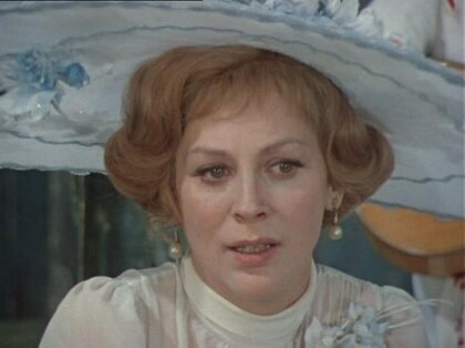 В спектакле "Дачники". Фото из открытых источников. Яндекс