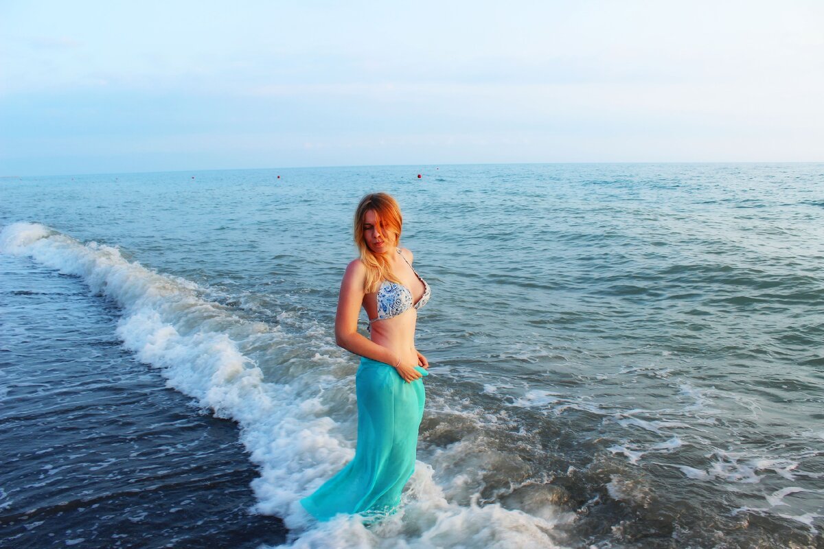 Да что вы, "сердце девушки океан, полный тайн", вы не знали?