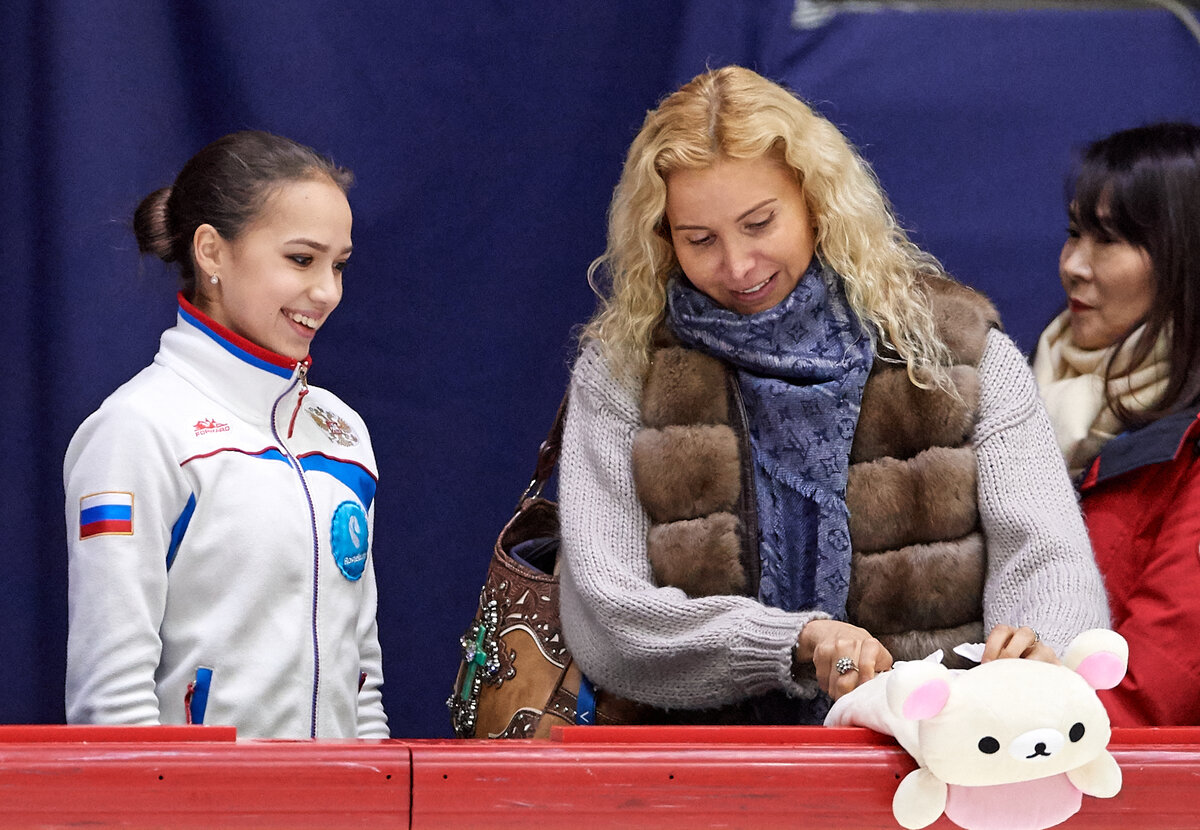 Eteri Tutberidze and Alina Zagitova © Sputnik