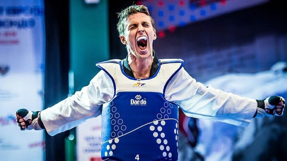 Владислав Ларин