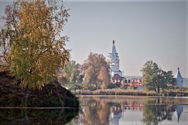 Святая обитель на озере