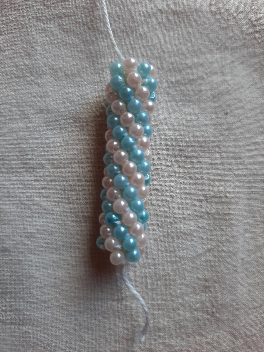 Вот такой жгут будем учиться вязать.