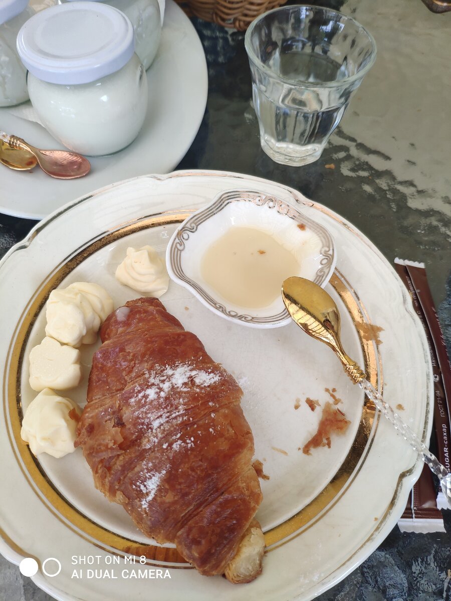 Масло и сгущёнку я не ела:)
