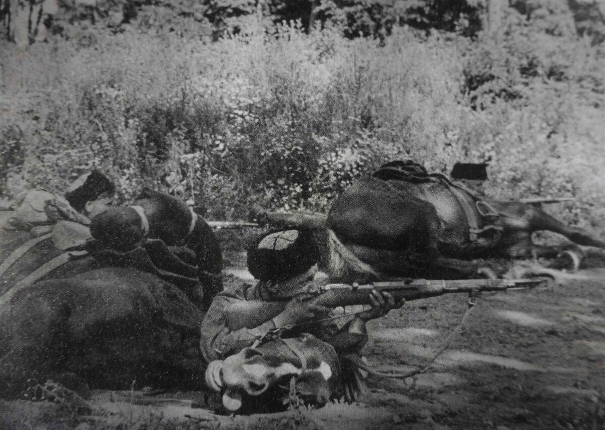 Кавалеристы красной армии 1942