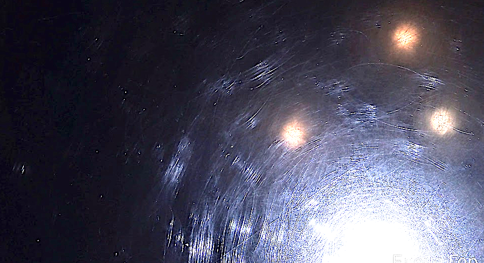 Стекло планшета после всего двух дней учебного рисования