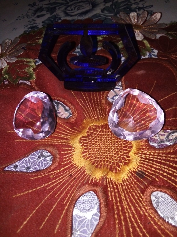 Заявки на консультацию вы можете направить по адресу электронной почты: assenatas@mail.ru