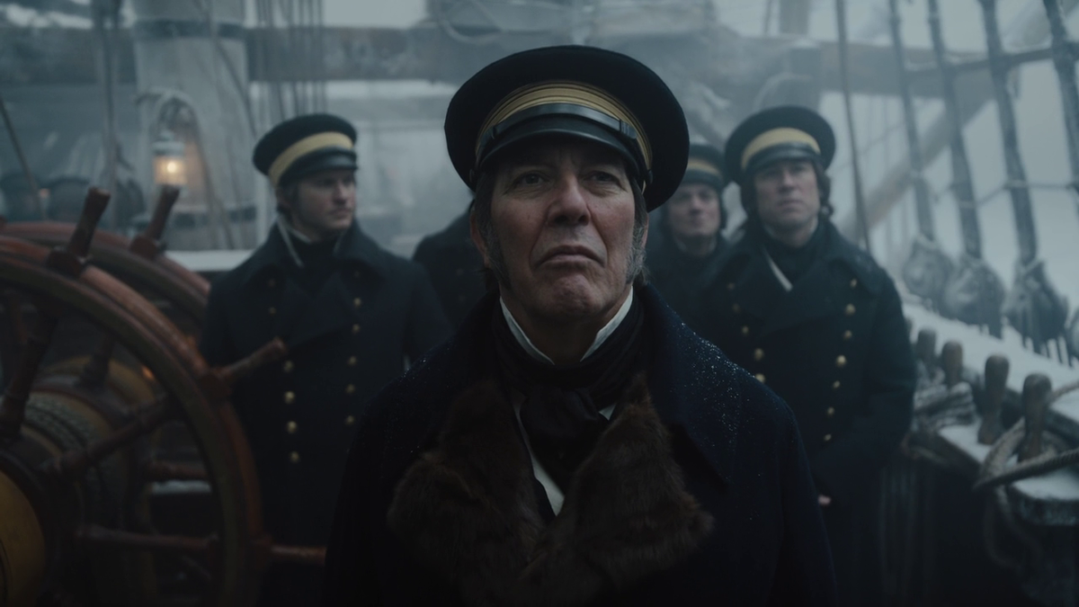 Киаран Хайндс в сериале "Террор". Источник фото: https://kondrashow.files.wordpress.com/2018/06/vlcsnap-000021.png