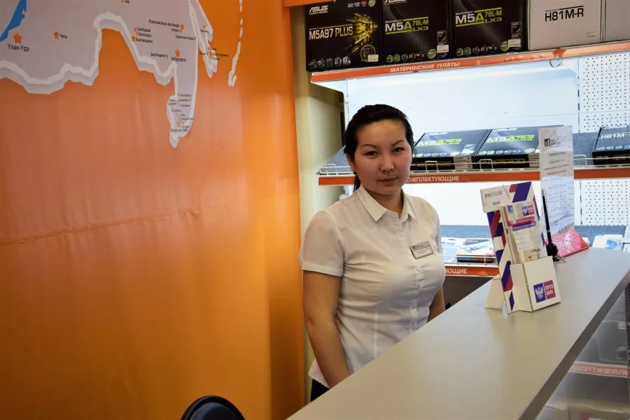 Что влияет на заработок консультанта в DNS