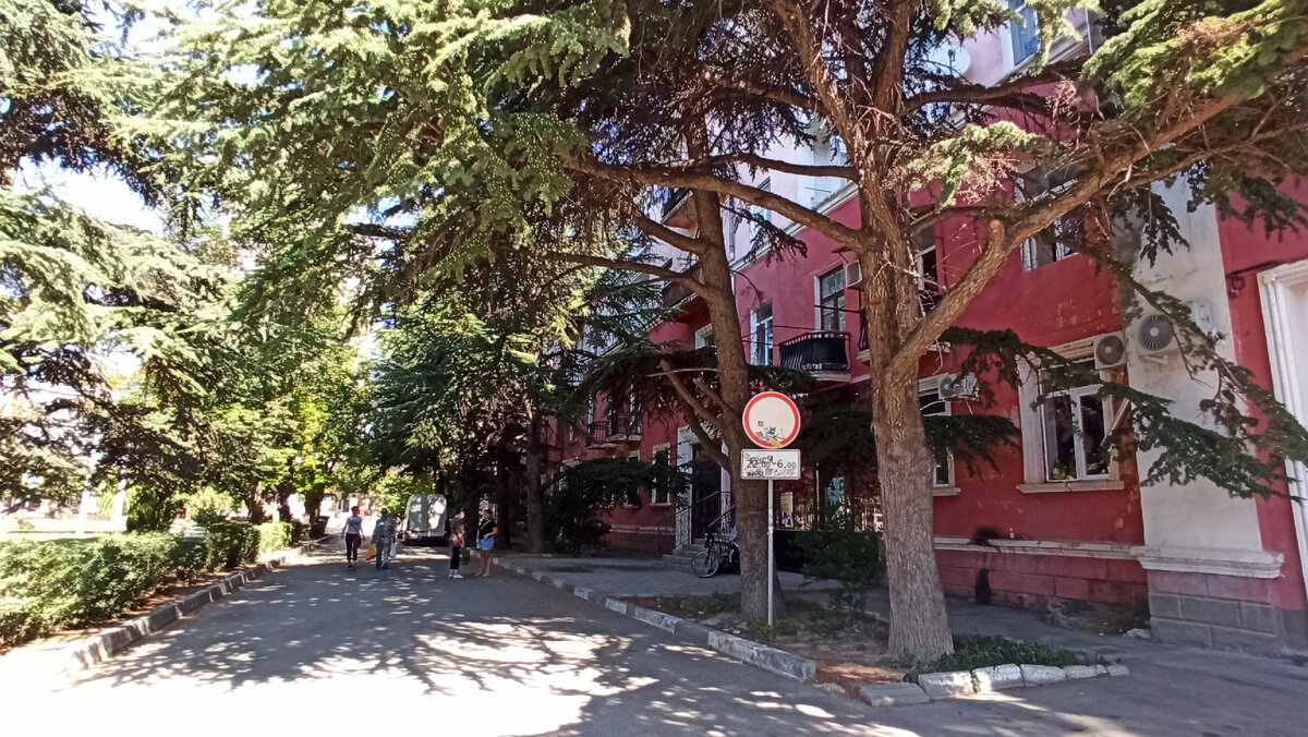 Тихая улочка Феодосии