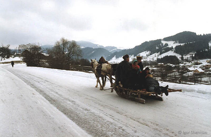 Карпаты. Поселок Верховина