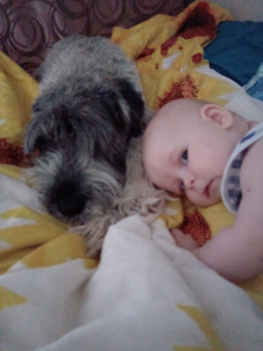 Ваня учится переворачиваться на спину