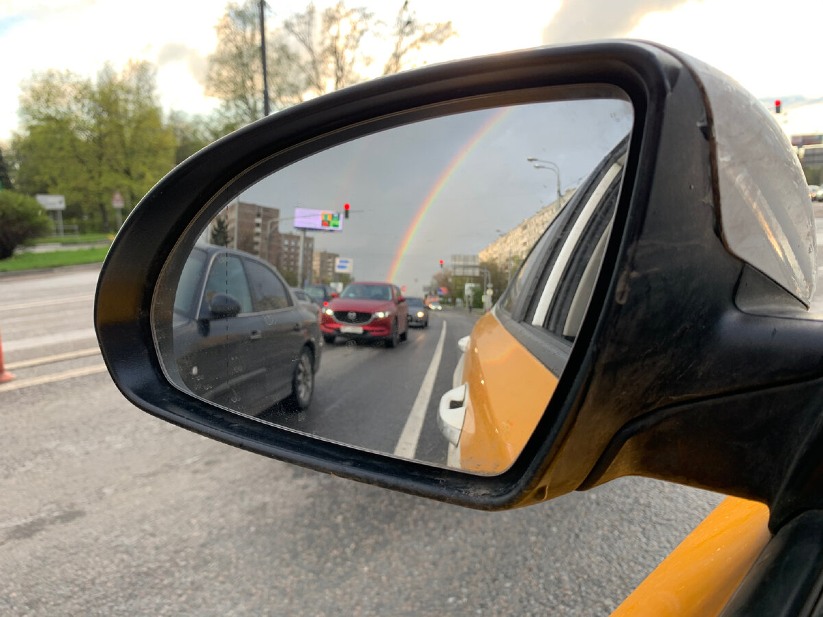 Редкое фото, успеваю видеть прекрасное в трудах.