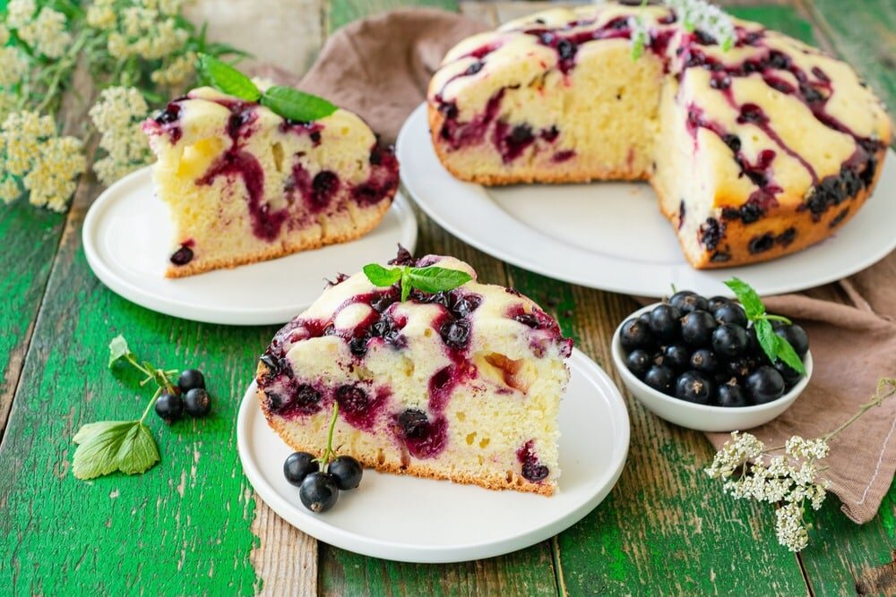 Пирог с ягодами в мультиварке - рецепты с фото