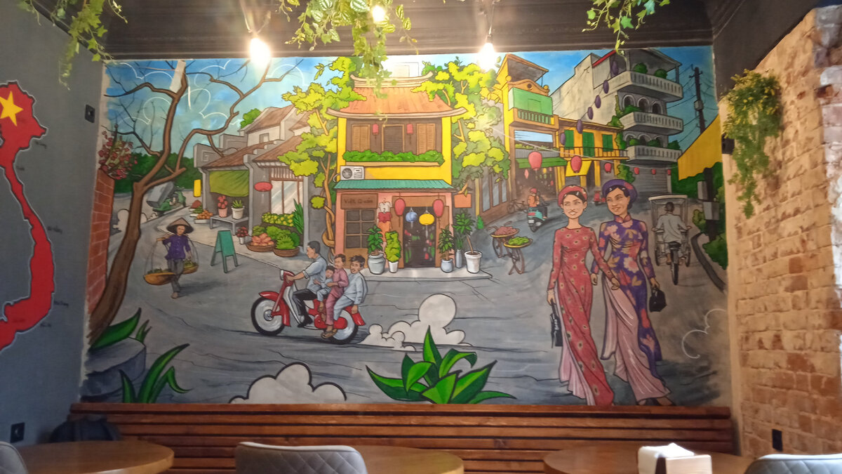 Фото из вьетнамской кафешки в Москве 