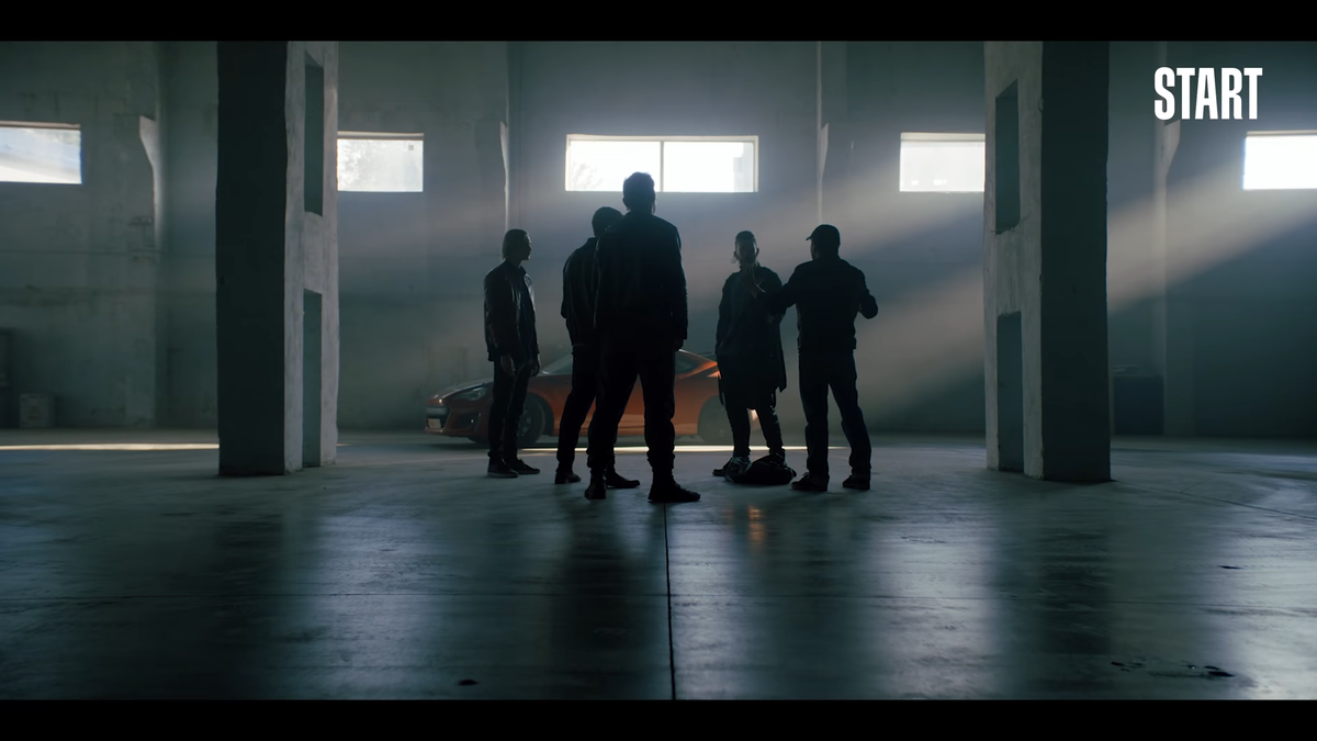 Скриншот из сериала Самка Богомола