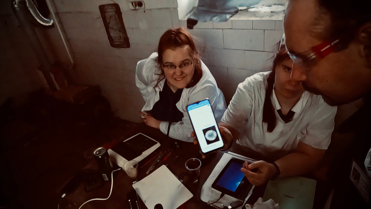 Это обязательно согласовывается с организаторами игры, которые могут непосредственно сами создать Вам квестовую линию или обработать Ваши идеи и предложения… И в том и в другом случае это значительно сделает интересней геймплей и не позволит расслабиться и заскучать 