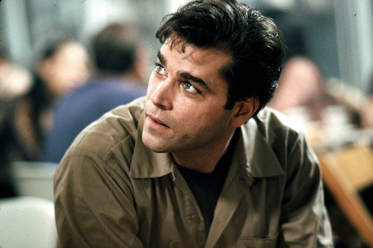 Кадр из фильма "Славные парни", 1990 г.