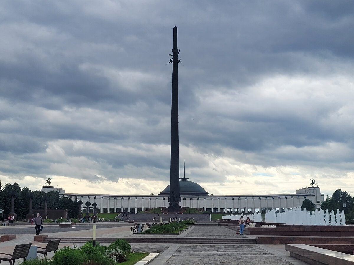 скамейка стальная поклонная гора