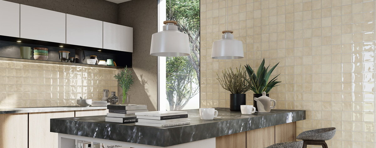 Современный дизайн фартука кухни с использованием плитки