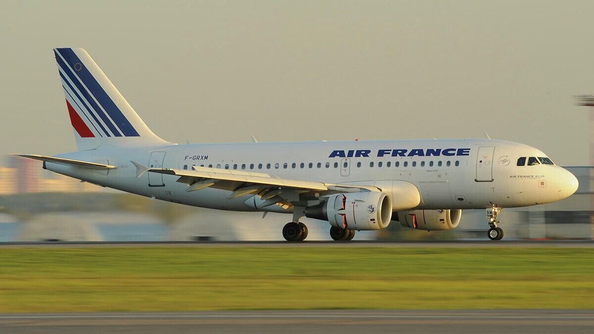    Самолет Airbus A319 авиакомпания Air France CC BY-SA 2.0 / Aleksander Markin / "Air France" A-319