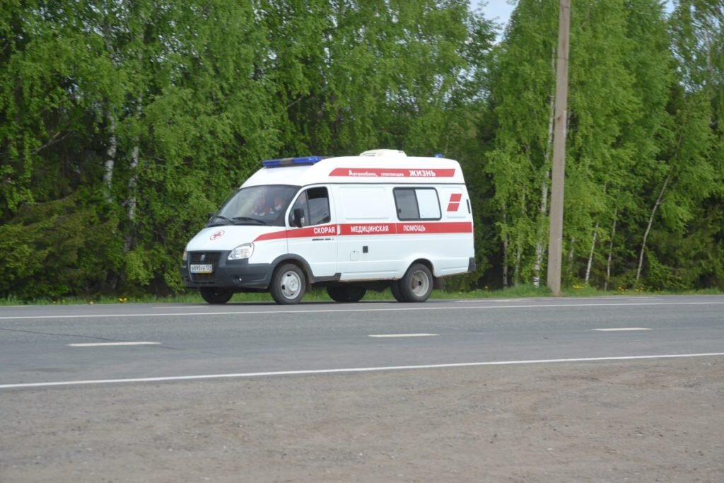 Трахнул в зад пьяную студентку