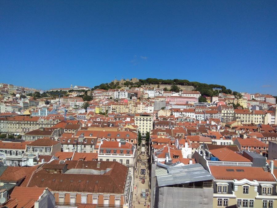 Вид на Лиссабон с лифта Эйфеля