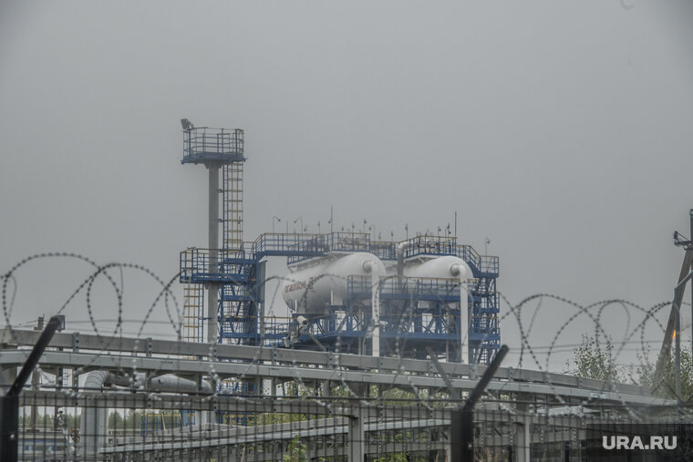    Подозреваемый украл шесть дорогих плат из нефтяной базы