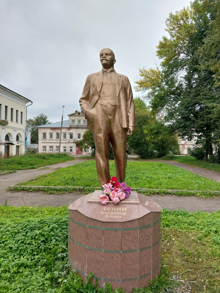 Ленин в Ростове
