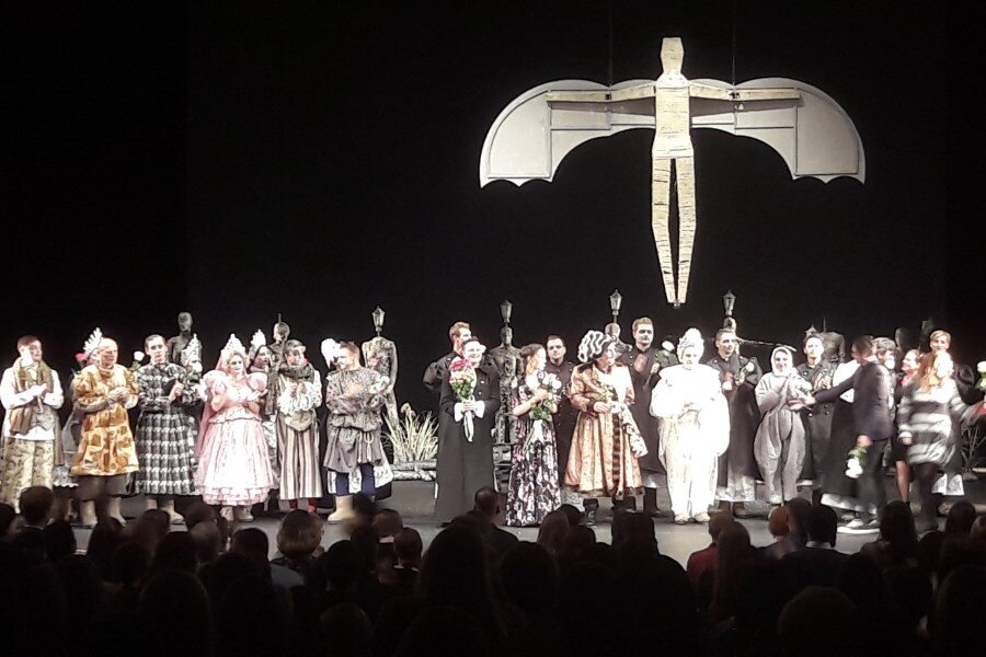 Спектакль "Мёртвые души", Режиссёр В. Виттих, г. Калининград