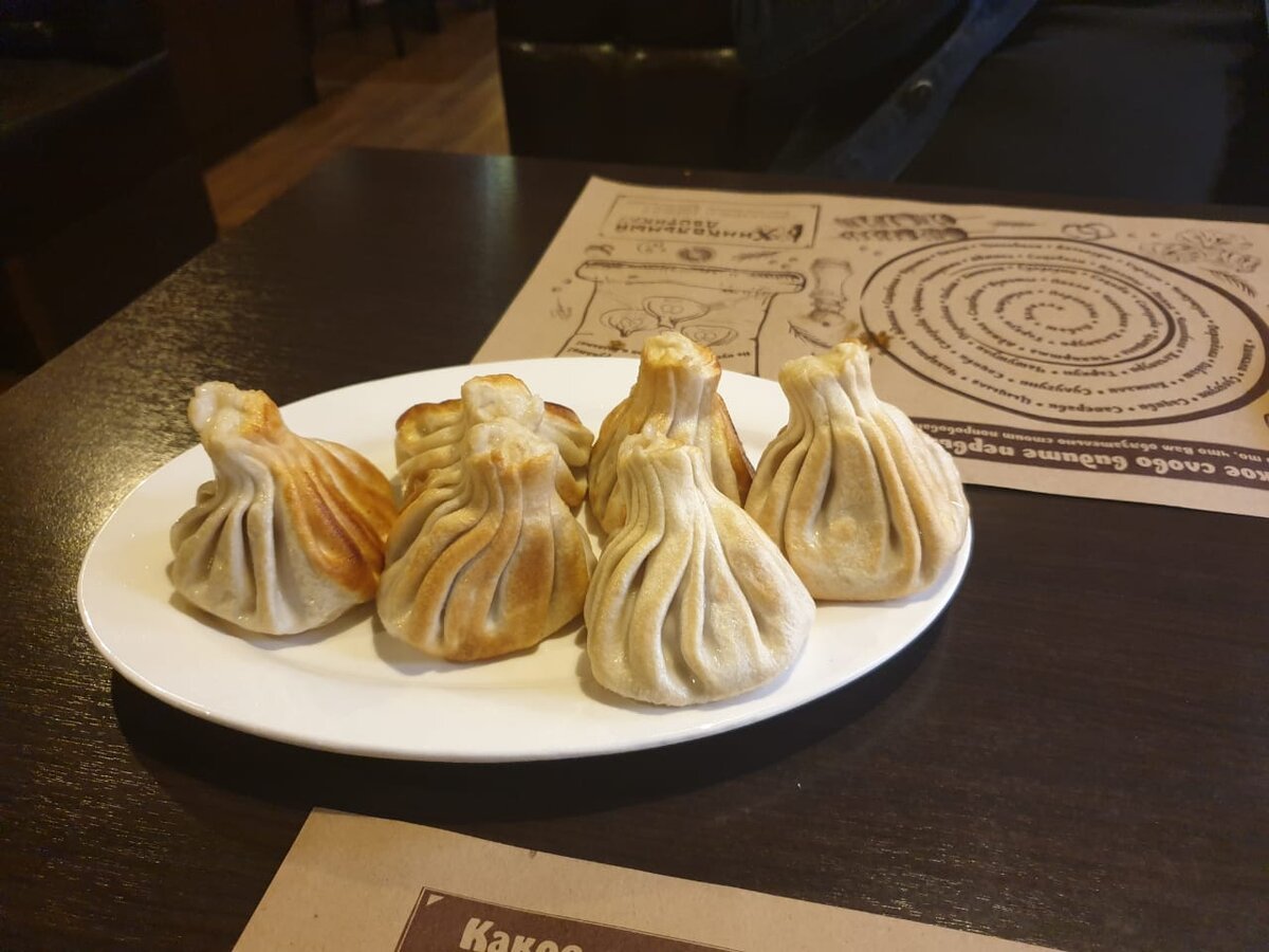 Хинкальный дворик невинномысск. Спартаковская 90 оренбург хинкальный дворик. Хинкальный дворик обнинск. Хинкальный дворик обнинск ресторан. Хинкальный дворик отзывы.