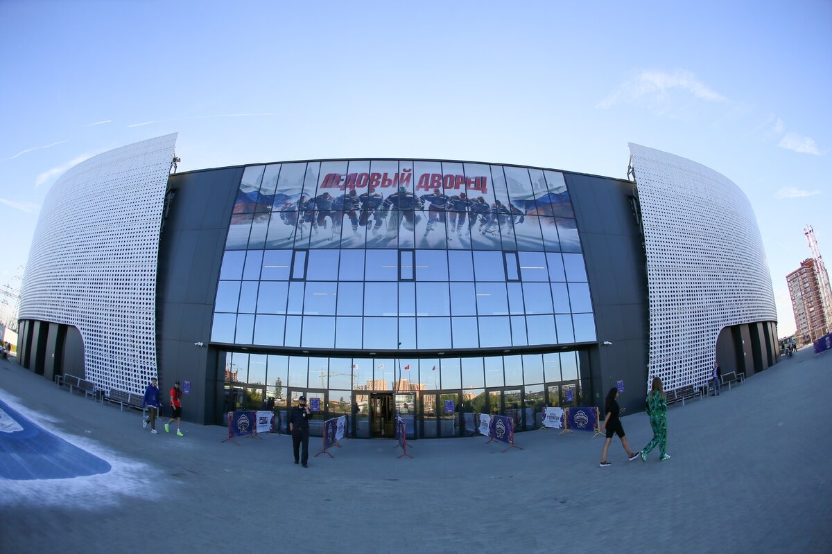 Роман Бусаргин: все круглогодичные ледовые арены сделаем максимально доступными 