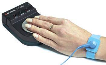 Проверка сопротивления цепи антистатического браслета прибором АТР-9355