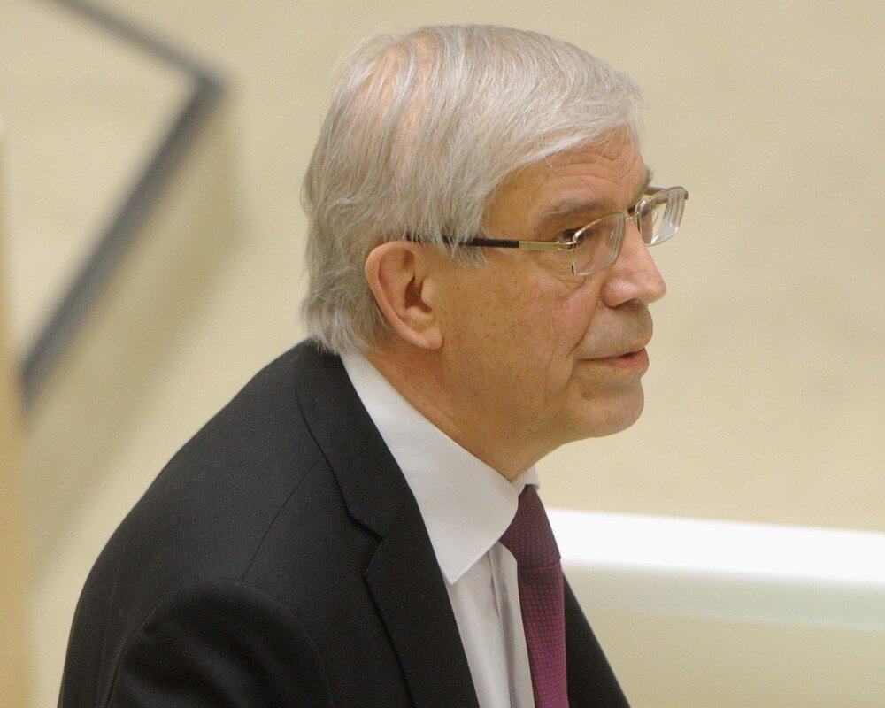 председатель цб рф 2022. бывший глава центробанка. советник главы цб рф сергей игнатьев. бывший глава центробанка. бинкор генеральный директор.