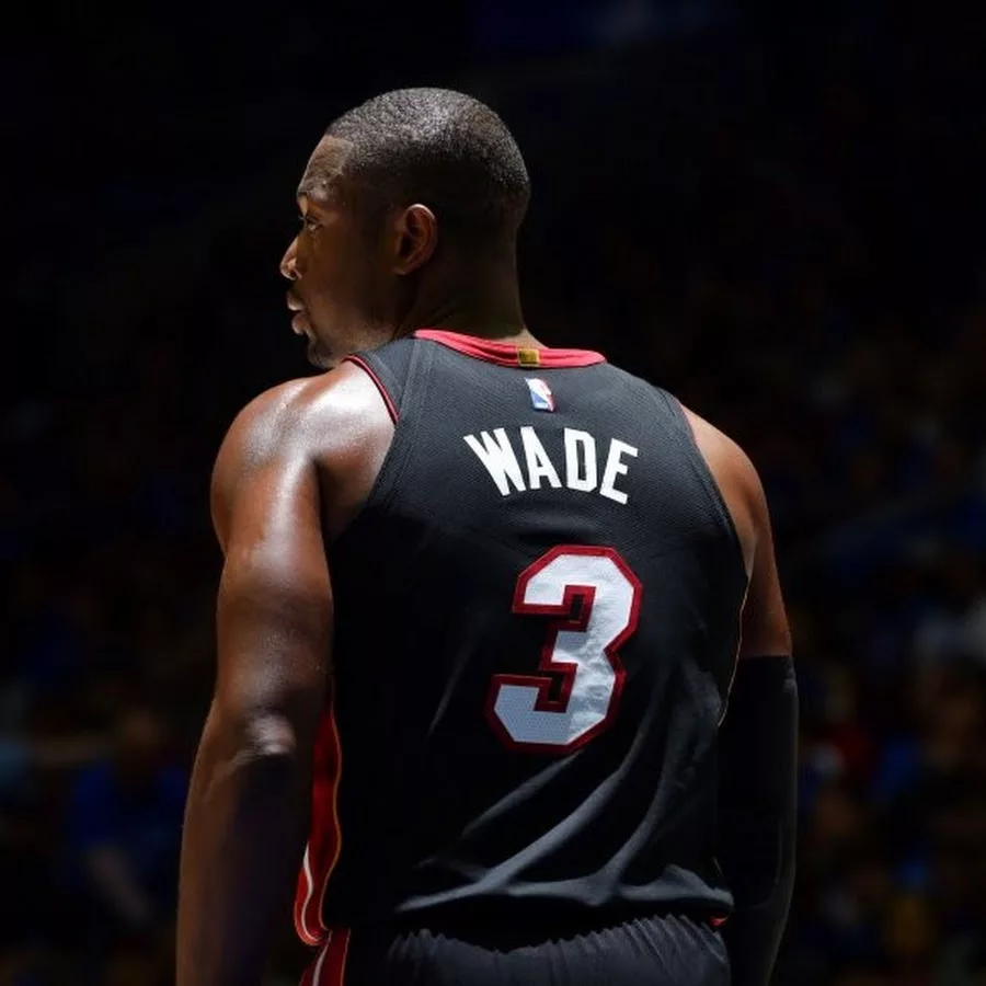 Wade баскетболист. Уэйд NBA. Дуэйн Уэйд со спины.