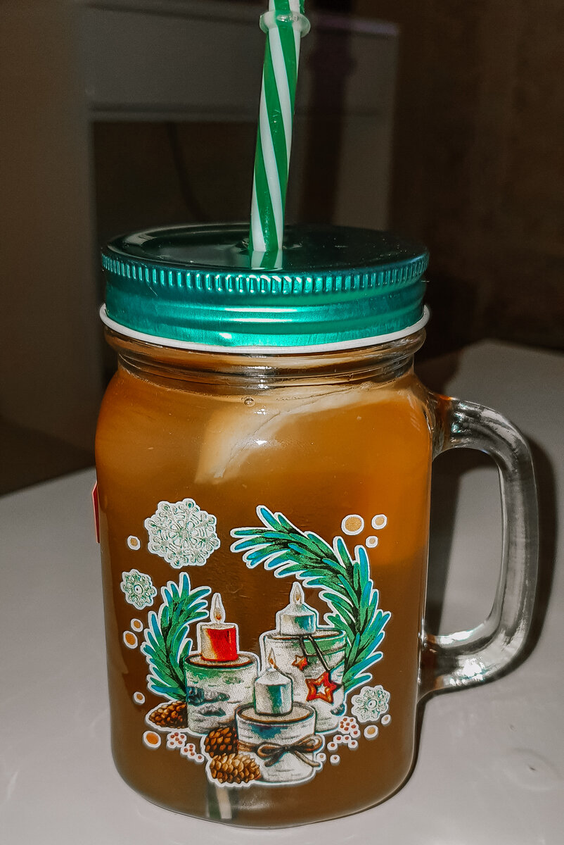 Здесь лимон, чёрный чай, имбирь и мед 