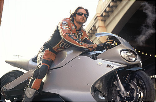 кадр из фильма "Крутящий момент". фото взято из сети интернет