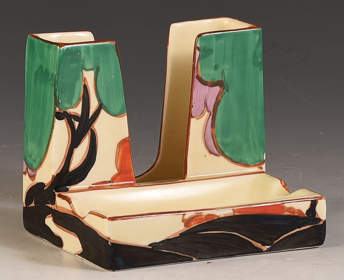 Clarice Cliff, коллекция "Green Autumn", пепельница+спичечница, керамка, цветная глазурь, 1931. Музей Виктории и Альберта, Лондон. официальный сайт - www.vam.ac.uk